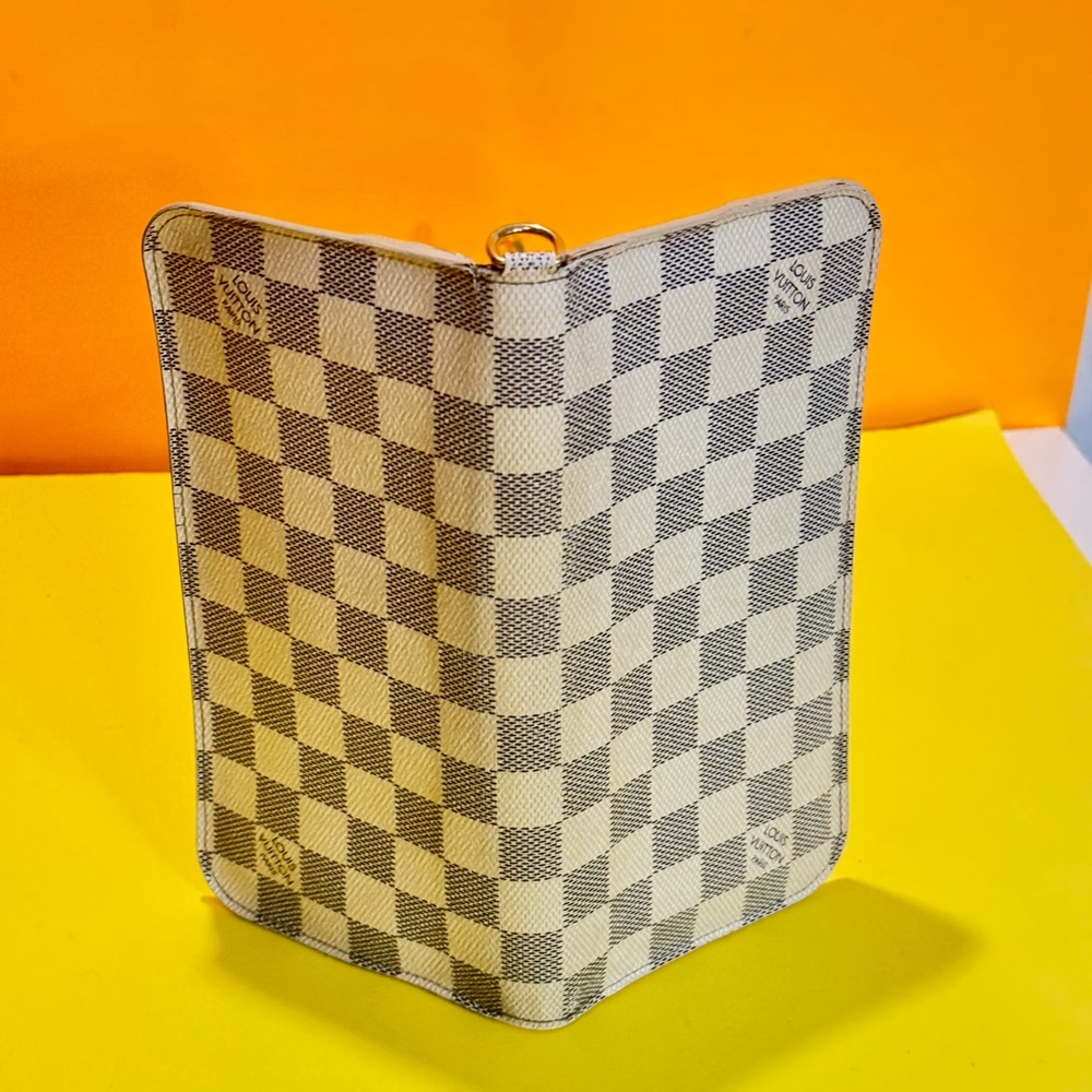Louis Vuitton damier long bifold wallet. - Picture 13 of 16